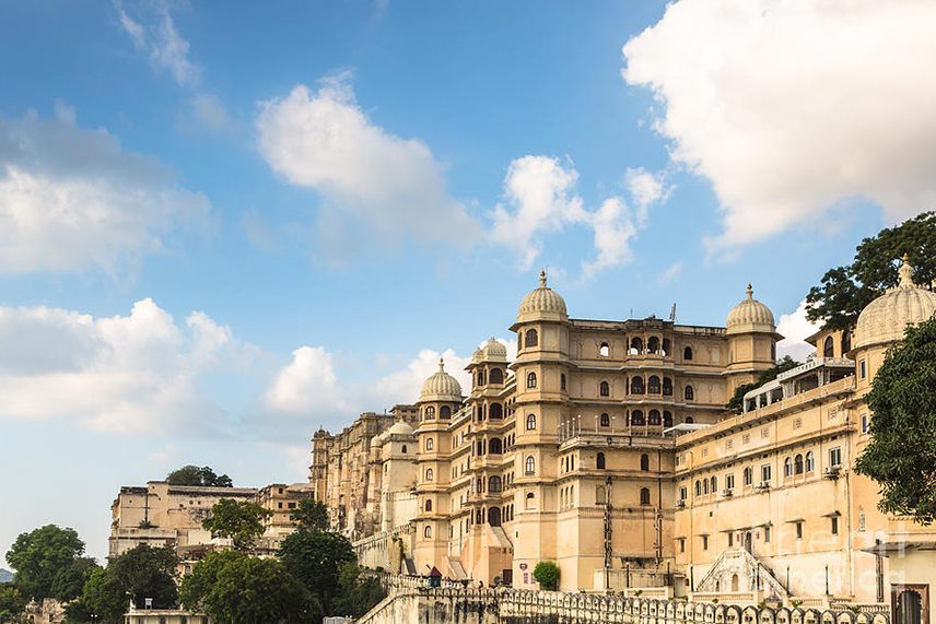 Udaipur Tour and Travel Guide